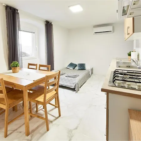 Kuca Nerezinka Apartment
