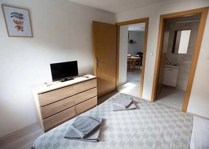 Kuca Nerezinka * ネレジネ