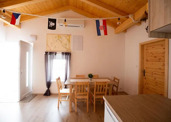 アパート Kuca Nerezinka