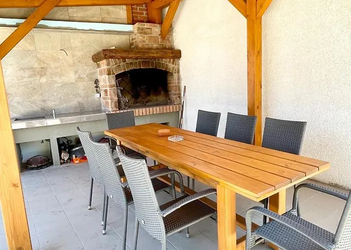 アパート Kuca Nerezinka *